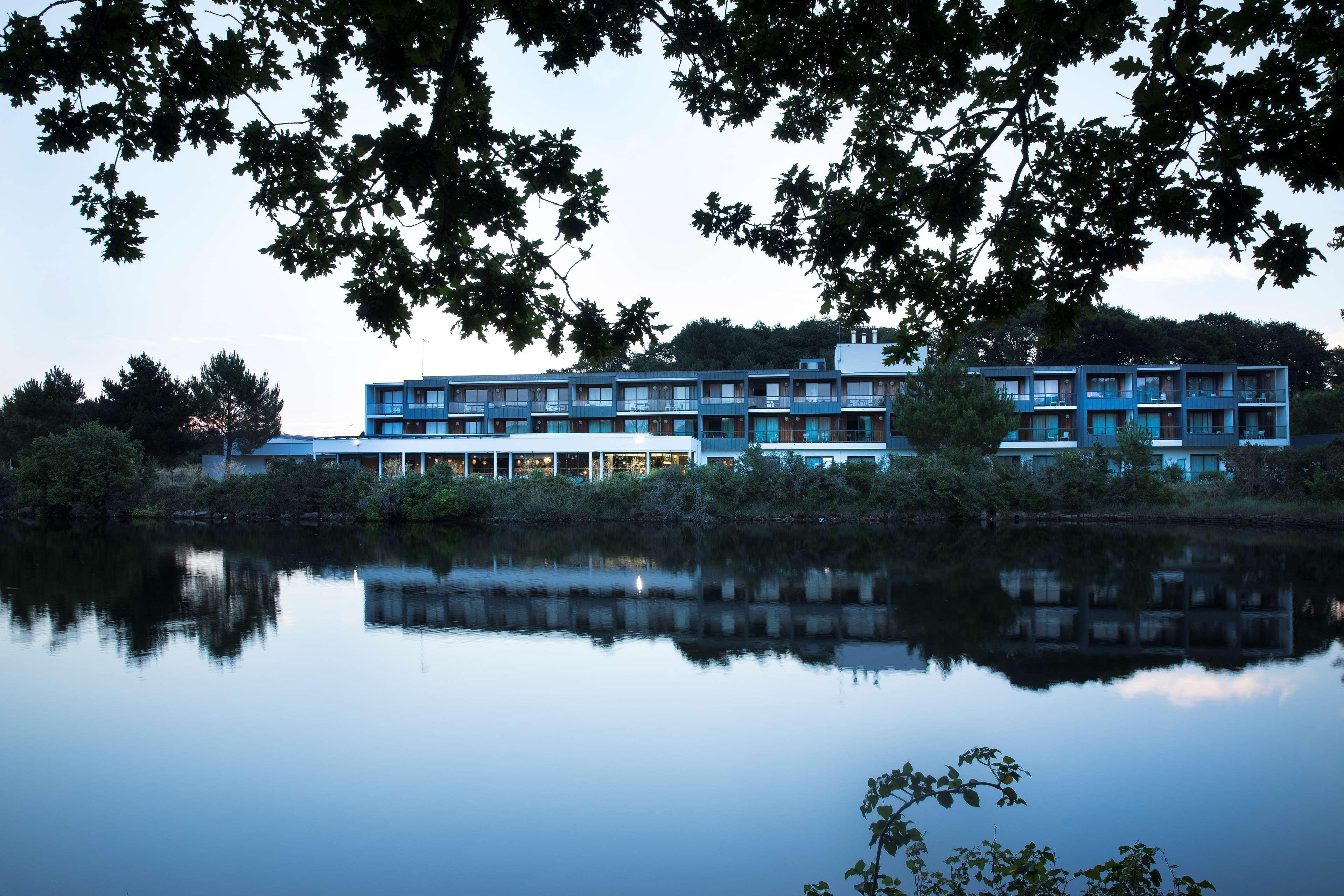 Western Les Rives Du Ter 4*