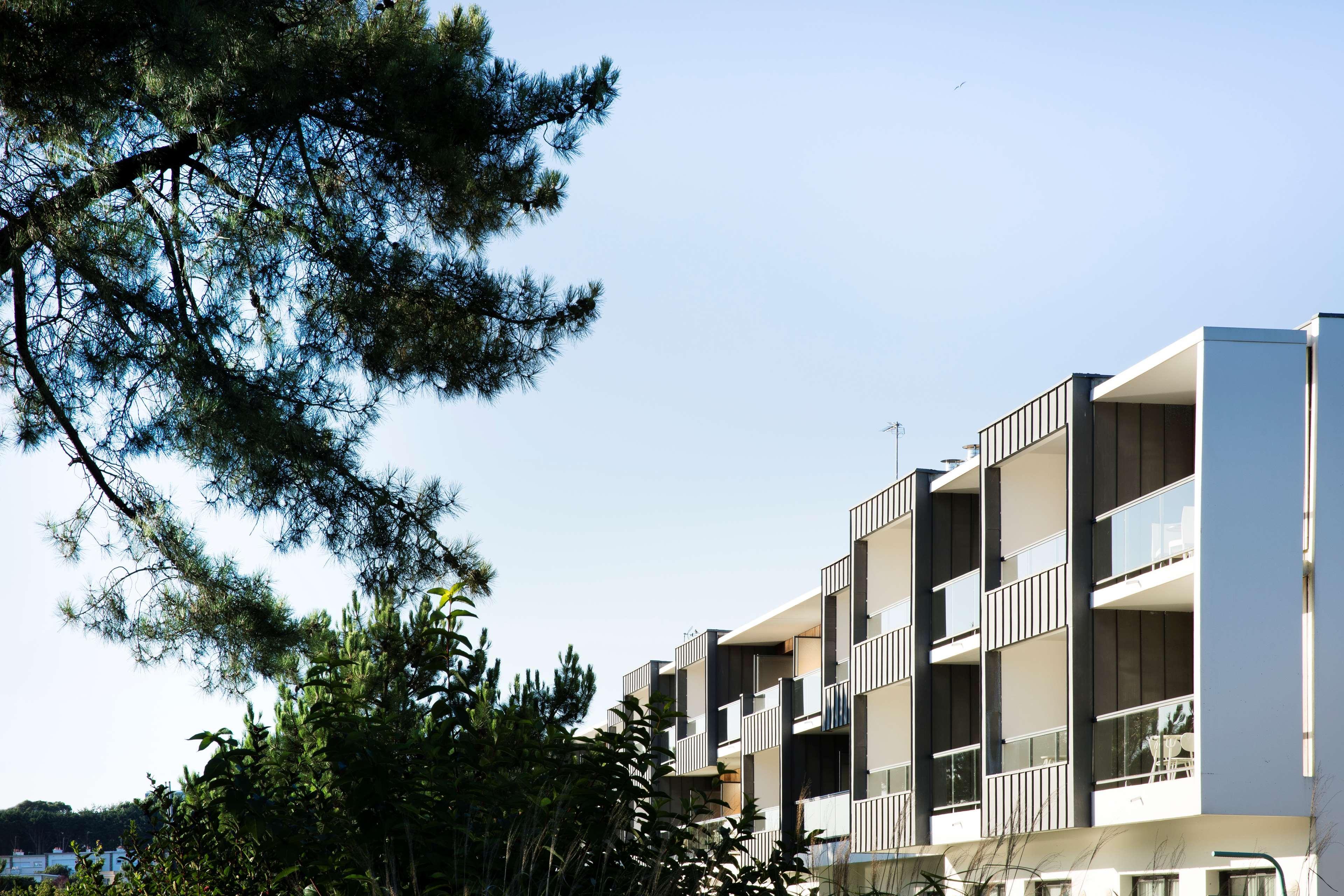 Western Les Rives Du Ter Hotel