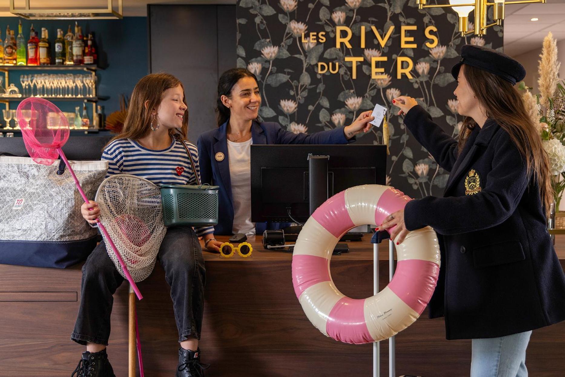 Western Les Rives Du Ter Hotel